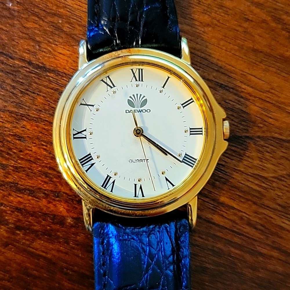 Daewoo Quartz Watch with Black Handok Band